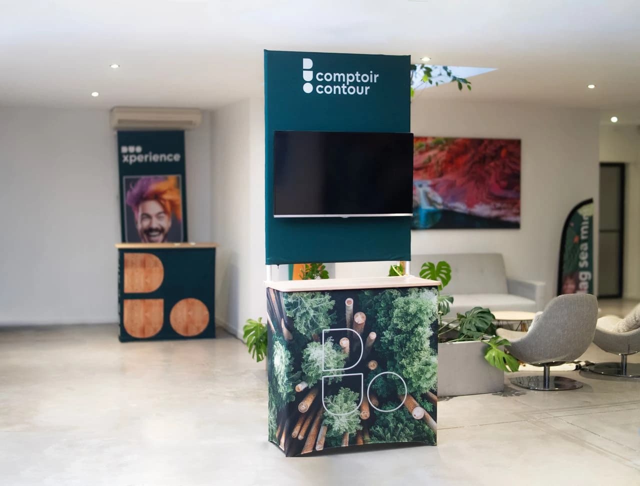 Counter — portable exhibition stand by Contour